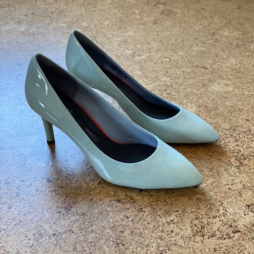Rockport Total Motion Kalila Heel Size 9 Ice Blue Patent